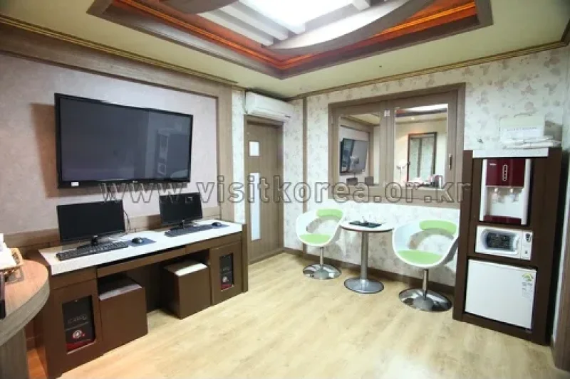 Theme Motel - Goodstay  (10/13)