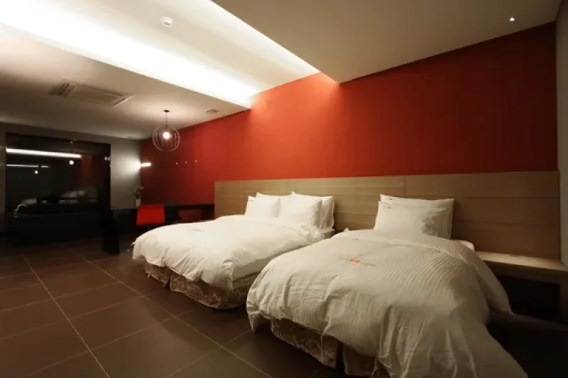 Hills Hotel - Goodstay  (8/18)