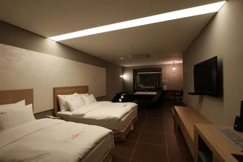Hills Hotel - Goodstay  (10/18)