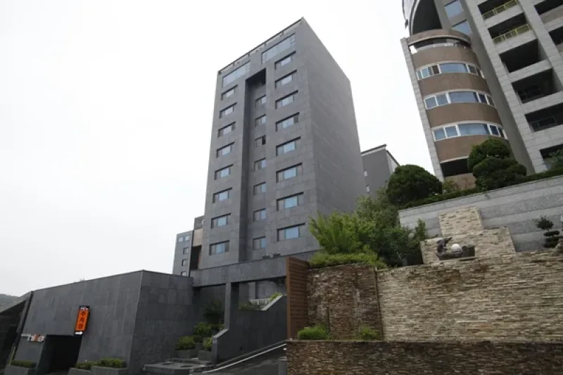 Hills Hotel - Goodstay  (17/18)