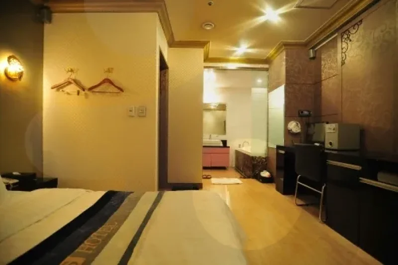 Iz Hotel - Goodstay  (6/19)