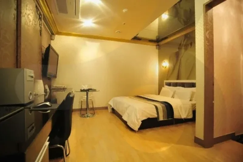 Iz Hotel - Goodstay  (7/19)