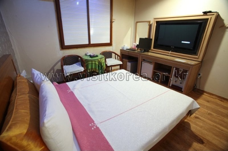 Bandi Hotel - Goodstay  (5/12)