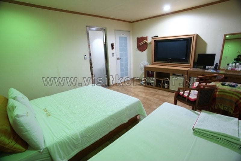 Bandi Hotel - Goodstay  (9/12)