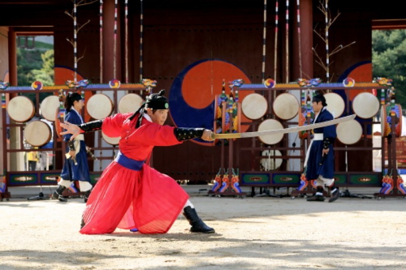 Hwaseong Haenggung 24 Martial Arts Trial Performance  (1/4)