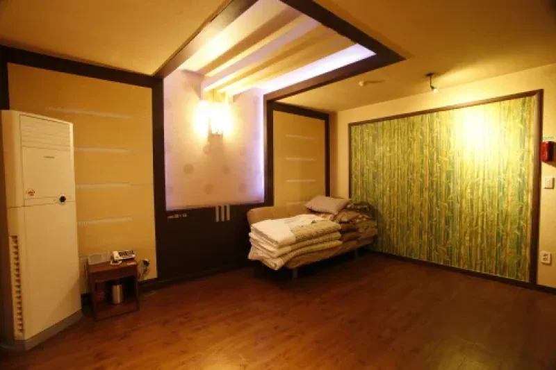 Plaza Motel - Goodstay  (5/16)