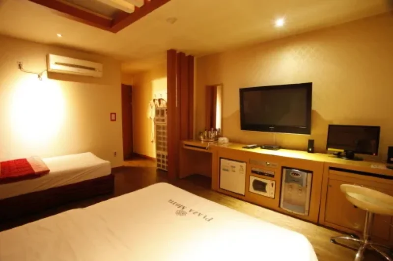 Plaza Motel - Goodstay  (11/16)