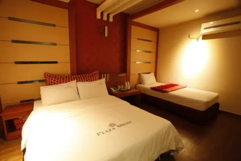 Plaza Motel - Goodstay  (12/16)