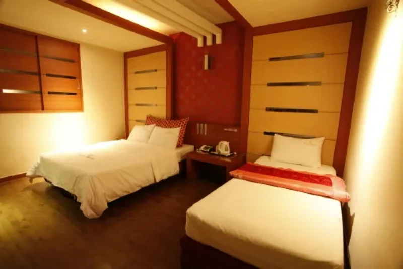 Plaza Motel - Goodstay  (13/16)