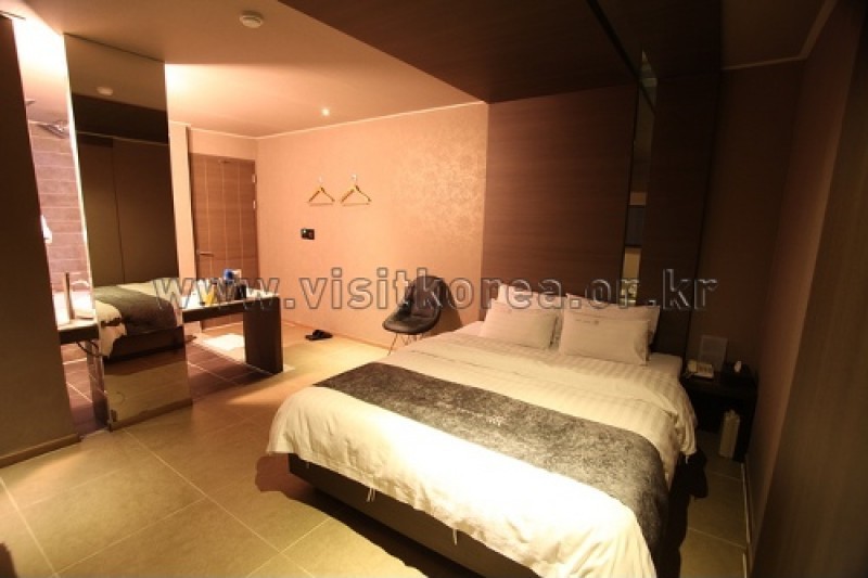 Hotel Yeon - Goodstay  (7/24)