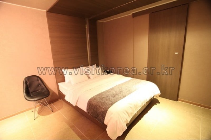 Hotel Yeon - Goodstay  (8/24)