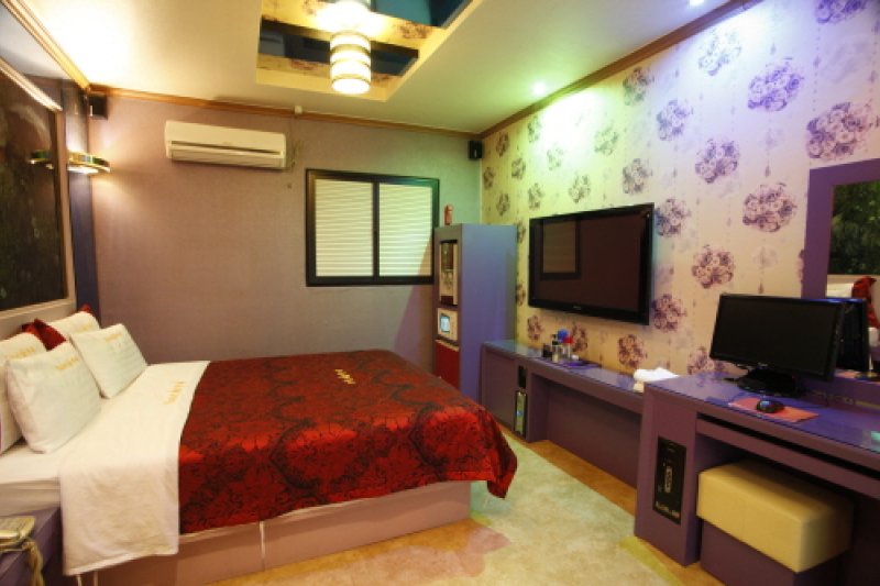 Emperor Motel - Goodstay  (4/12)
