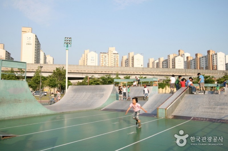 Sangdong Lake Park  (2/6)
