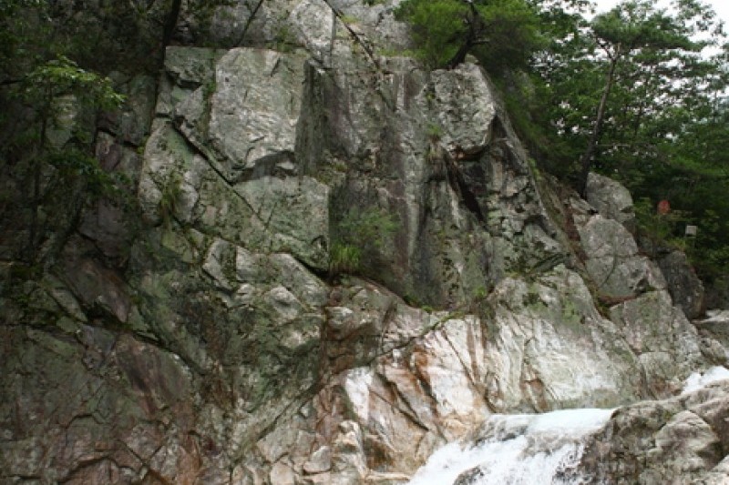 Jungwon Falls  (1/12)
