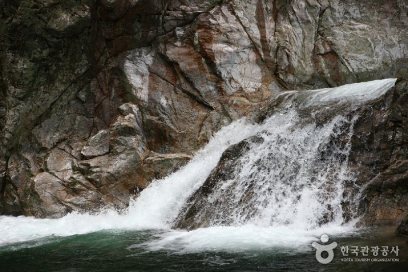 Jungwon Falls  (2/12)