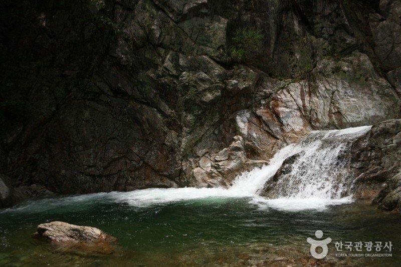 Jungwon Falls  (3/12)