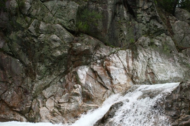 Jungwon Falls  (4/12)