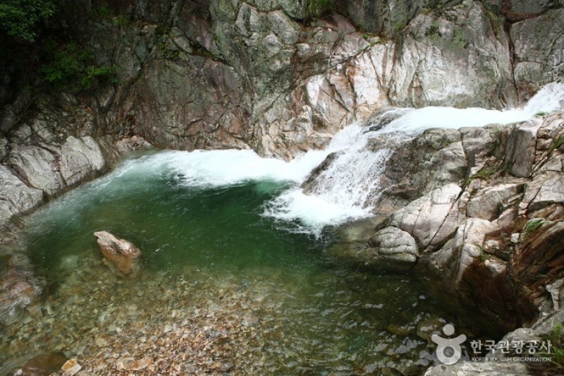 Jungwon Falls  (6/12)