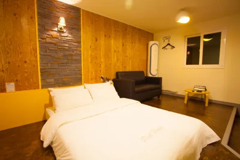 Feel Hotel - Goodstay  (8/21)