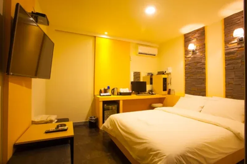 Feel Hotel - Goodstay  (10/21)