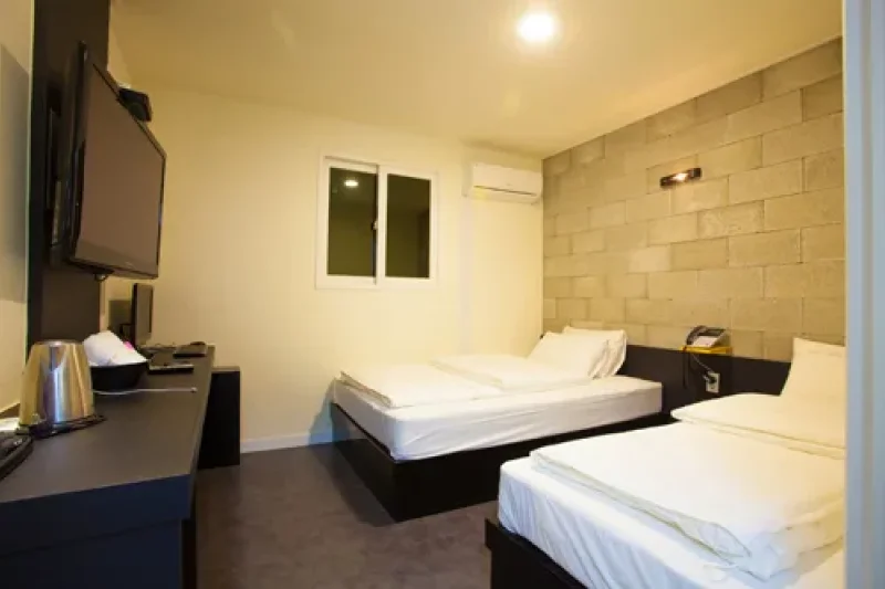 Feel Hotel - Goodstay  (18/21)