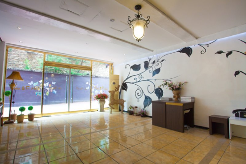 &amp;P - Goodstay  (18/19)