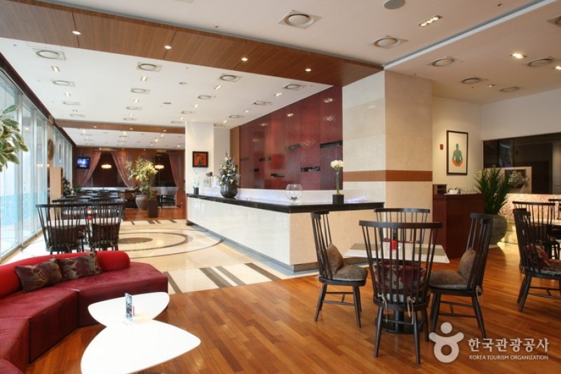 Ibis Ambassador Suwon  (8/19)