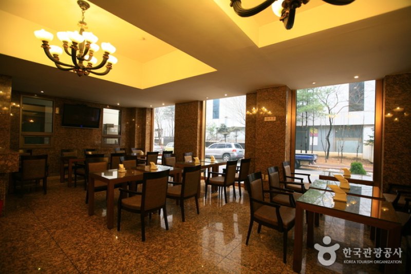 Hotel SR  (6/6)