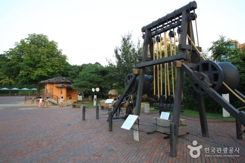 Gyeonggi Provincial Museum  (20/24)