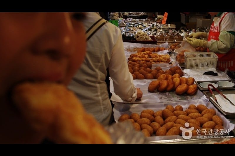 Gwangmyeong Traditional Market  (3/14)