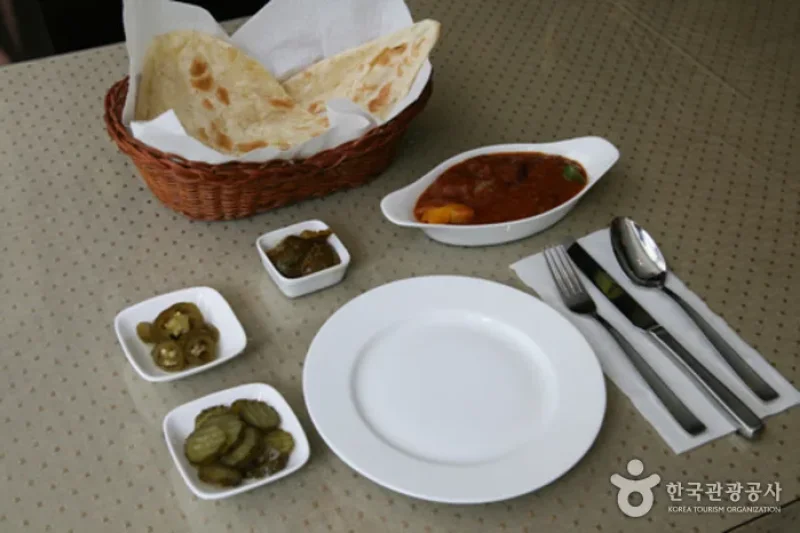Royal India  (2/11)
