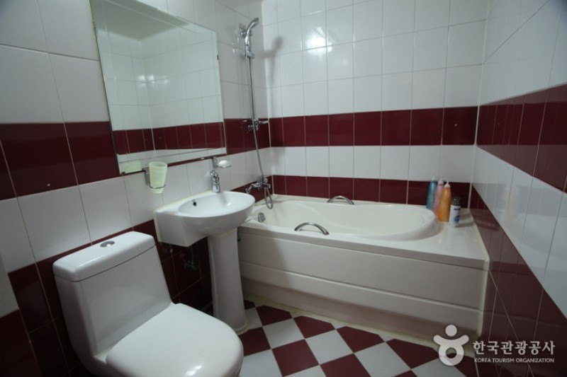 Q Hotel - Goodstay  (7/7)