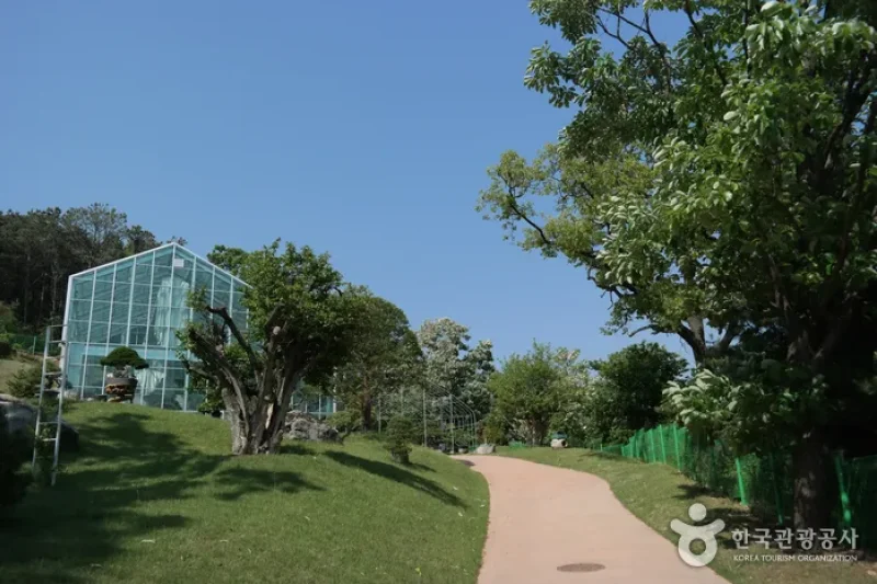 Soulone Botanical Garden  (2/29)