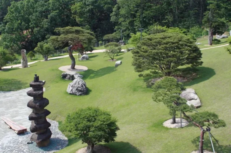 Soulone Botanical Garden  (28/29)