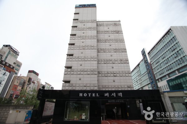 Hotel Pacific