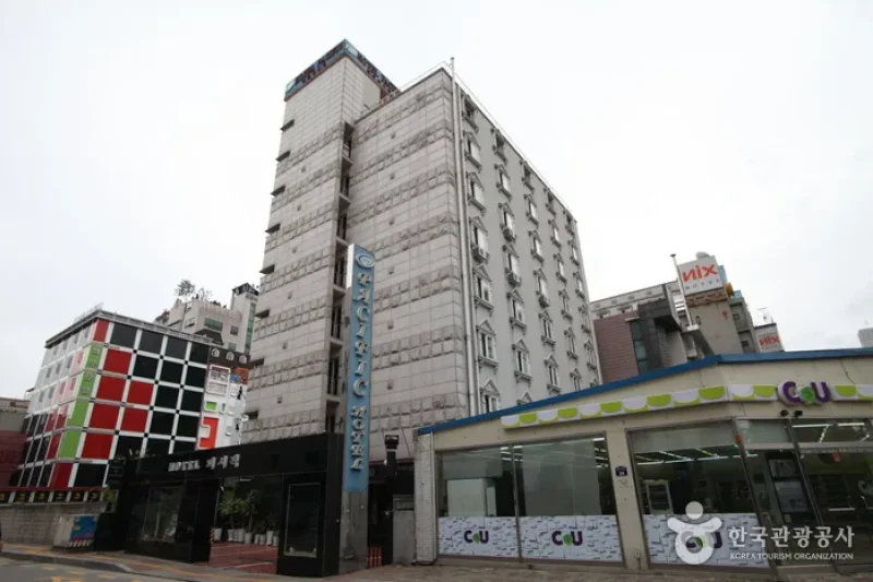 Hotel Pacific  (5/15)