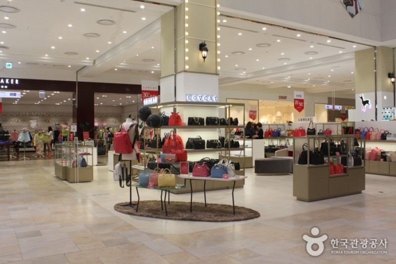 Lotte Premium Outlets - Gwangmyeong Branch  (5/9)