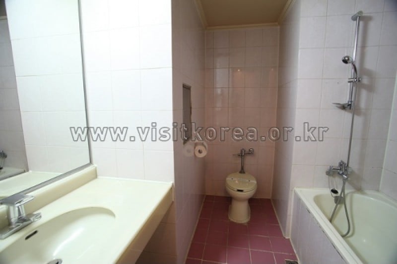 Central Hotel - Goodstay  (5/14)