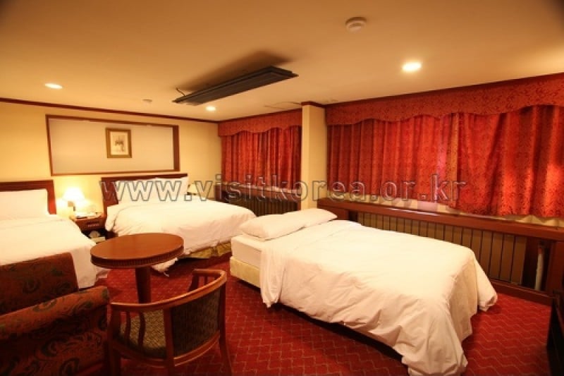 Central Hotel - Goodstay  (10/14)