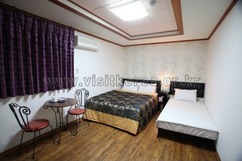 A Plus Hotel - Goodstay  (8/11)