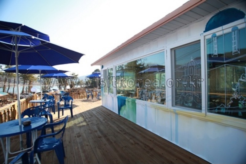 Iris Hotel - Goodstay  (3/22)