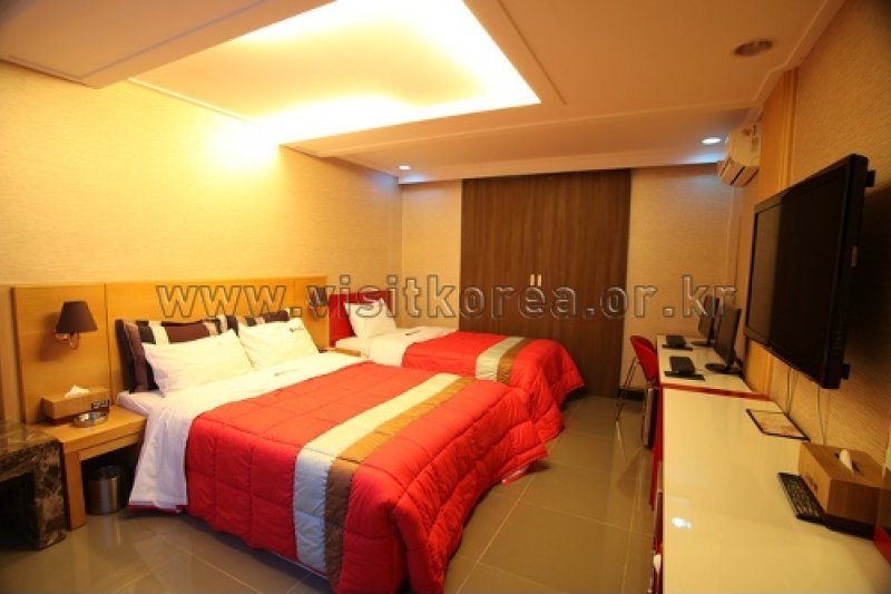 Hotel Hill House - Goodstay  (2/14)