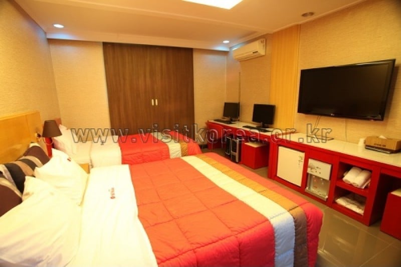 Hotel Hill House - Goodstay  (4/14)