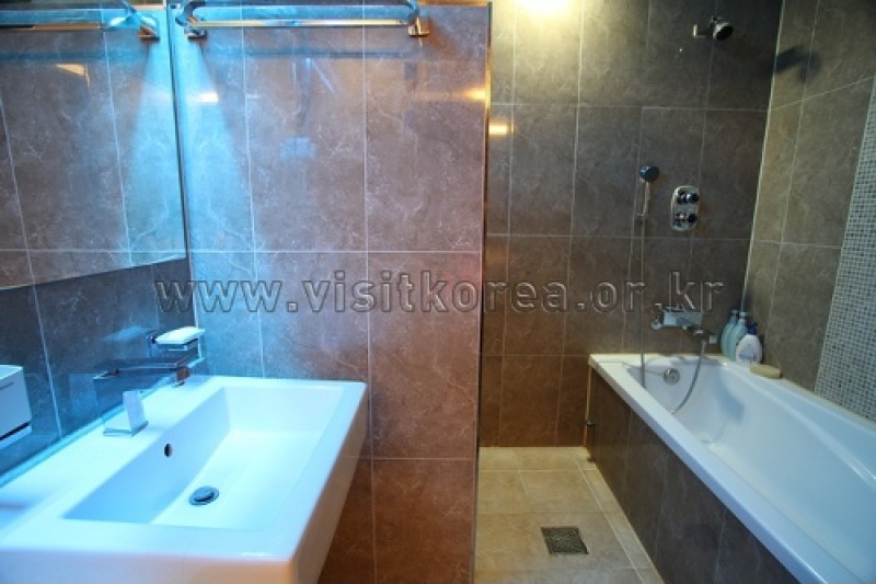 Hotel Hill House - Goodstay  (5/14)