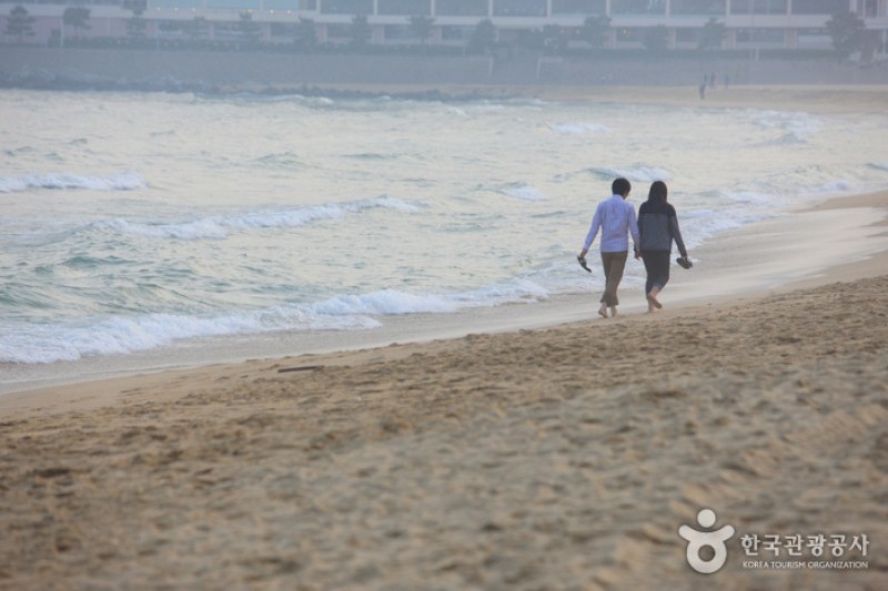 Haeundae Beach  (3/30)