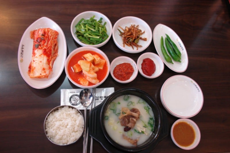 Sinchon Seolleongtang  (1/7)