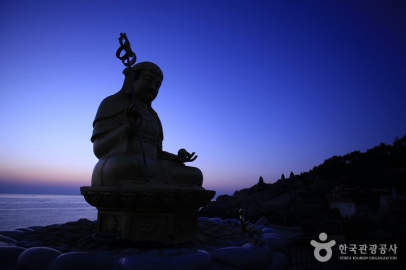 Haedong Yonggungsa Temple  (8/32)