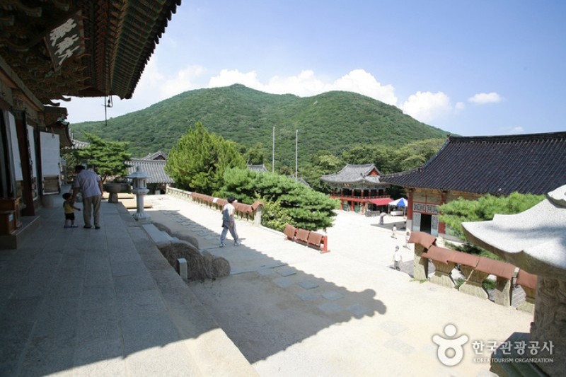 Beomeosa Temple  (4/15)