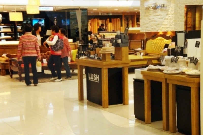 Lotte Department Store - Busan Branch  (6/17)