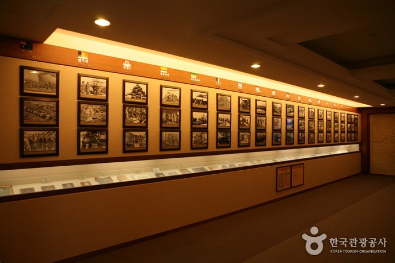 UN Memorial Cemetery in Korea  (8/8)